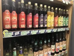 372-biocoop-forcalquier-jojoba-magasin-bio-alimentation-sirop-boisson-fraiche.webp